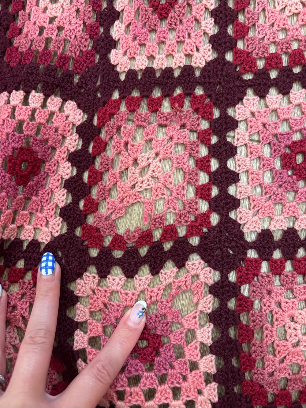 Handmade Pink and Burgundy Crochet Granny Square Throw - Picture 5 of 5